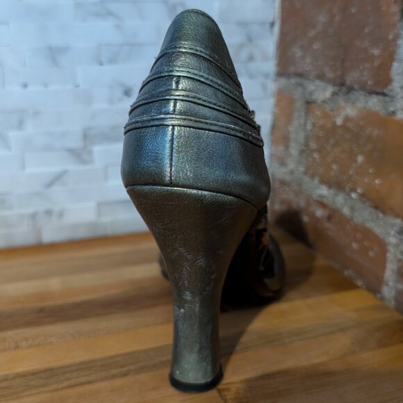 BCBG Girls Retro Metallic Mint Green T-Strap Heels Sz 7.5 - Picture 8 of 11